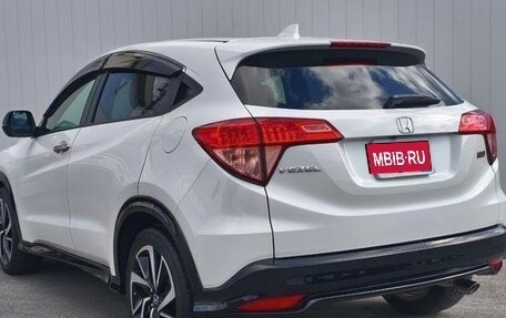 Honda Vezel, 2017 год, 1 400 000 рублей, 7 фотография