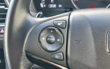 Honda Vezel, 2017 год, 1 400 000 рублей, 19 фотография