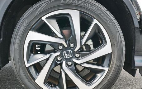 Honda Vezel, 2017 год, 1 400 000 рублей, 28 фотография