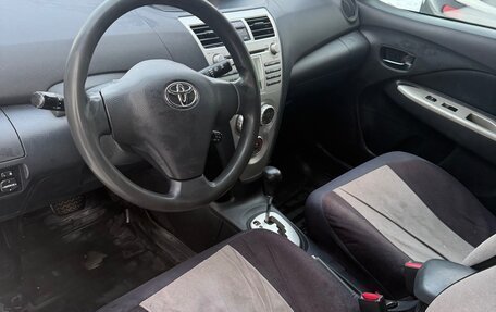 Toyota Yaris III рестайлинг, 2008 год, 550 000 рублей, 10 фотография