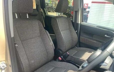 Toyota Sienta, 2024 год, 1 200 000 рублей, 11 фотография