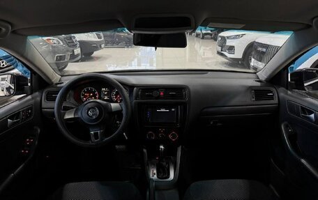 Volkswagen Jetta VI, 2013 год, 750 000 рублей, 13 фотография