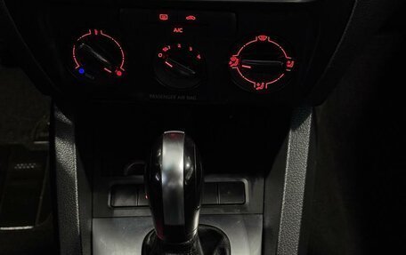 Volkswagen Jetta VI, 2013 год, 750 000 рублей, 16 фотография