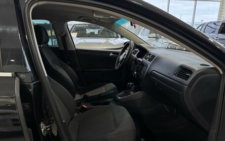 Volkswagen Jetta VI, 2013 год, 750 000 рублей, 18 фотография