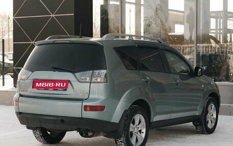 Mitsubishi Outlander III рестайлинг 3, 2006 год, 1 050 000 рублей, 5 фотография