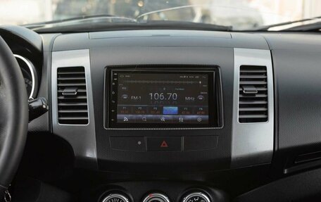 Mitsubishi Outlander III рестайлинг 3, 2006 год, 1 050 000 рублей, 15 фотография