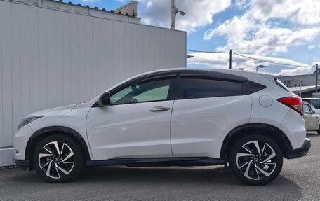 Honda Vezel, 2017 год, 1 350 000 рублей, 4 фотография