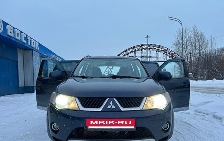 Mitsubishi Outlander III рестайлинг 3, 2007 год, 1 000 000 рублей, 2 фотография
