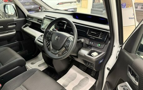 Honda Stepwgn IV, 2020 год, 2 999 900 рублей, 10 фотография