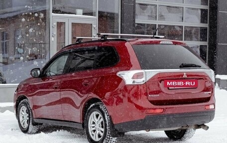 Mitsubishi Outlander III рестайлинг 3, 2013 год, 1 260 000 рублей, 6 фотография