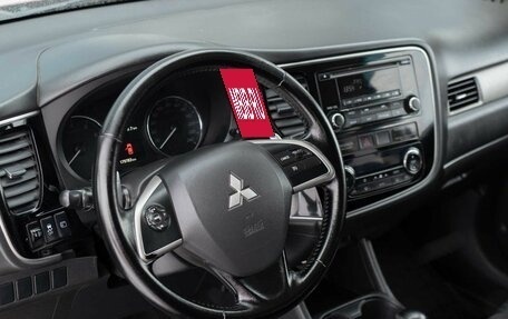 Mitsubishi Outlander III рестайлинг 3, 2013 год, 1 260 000 рублей, 10 фотография