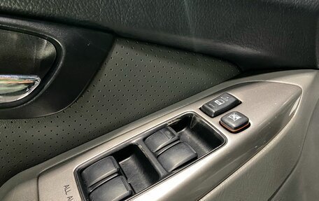 Toyota Land Cruiser Prado 120 рестайлинг, 2008 год, 2 380 000 рублей, 16 фотография