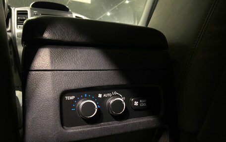 Toyota Land Cruiser Prado 120 рестайлинг, 2008 год, 2 380 000 рублей, 23 фотография