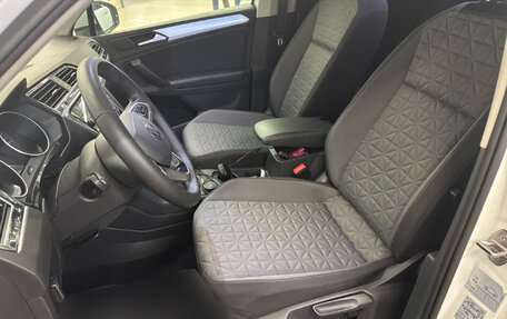 Volkswagen Tiguan II, 2021 год, 3 199 000 рублей, 8 фотография