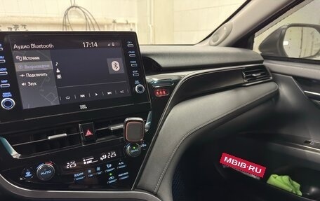 Toyota Camry, 2021 год, 2 920 000 рублей, 10 фотография