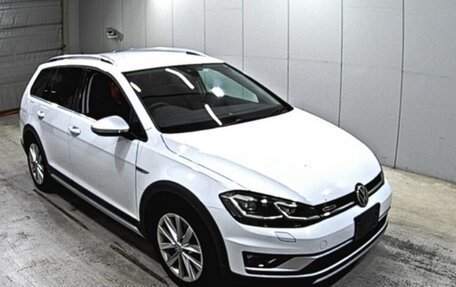 Volkswagen Golf VII, 2017 год, 1 850 000 рублей, 3 фотография