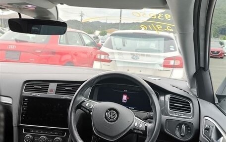 Volkswagen Golf VII, 2017 год, 1 850 000 рублей, 6 фотография