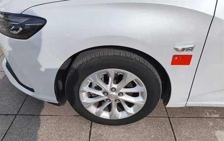 Chevrolet Monza, 2024 год, 1 500 000 рублей, 10 фотография