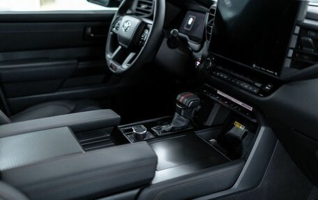 Toyota Sequoia, 2025 год, 15 000 000 рублей, 31 фотография