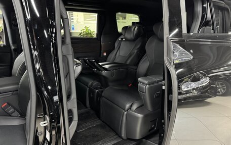 Toyota Alphard, 2024 год, 10 699 123 рублей, 7 фотография