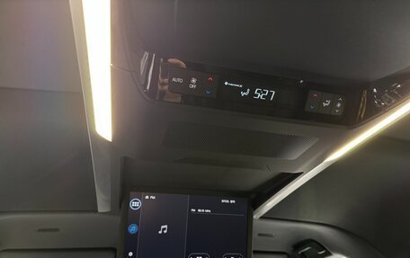 Toyota Alphard, 2024 год, 10 699 123 рублей, 12 фотография