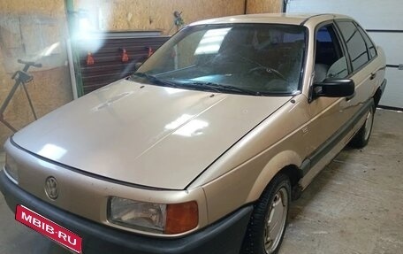 Volkswagen Passat B3, 1988 год, 98 000 рублей, 1 фотография