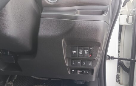 Honda Freed II, 2017 год, 1 650 000 рублей, 11 фотография