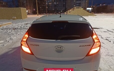 Hyundai Solaris II рестайлинг, 2015 год, 990 000 рублей, 4 фотография