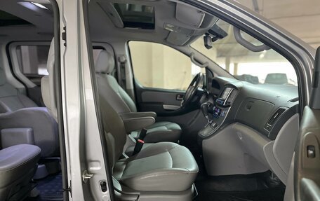 Hyundai Grand Starex Grand Starex I рестайлинг 2, 2018 год, 3 888 000 рублей, 7 фотография