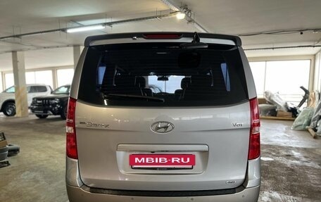 Hyundai Grand Starex Grand Starex I рестайлинг 2, 2018 год, 3 888 000 рублей, 6 фотография