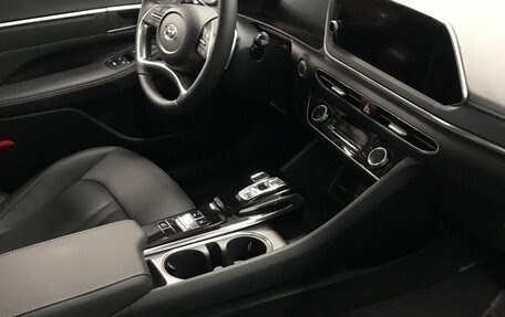 Hyundai Sonata VIII, 2021 год, 3 250 000 рублей, 10 фотография