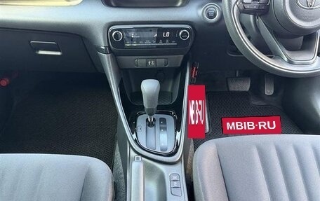 Toyota Yaris, 2022 год, 780 008 рублей, 13 фотография