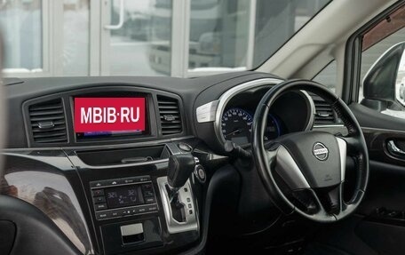 Nissan Elgrand III, 2011 год, 1 800 000 рублей, 10 фотография