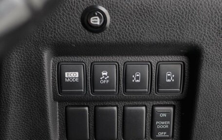 Nissan Elgrand III, 2011 год, 1 800 000 рублей, 17 фотография