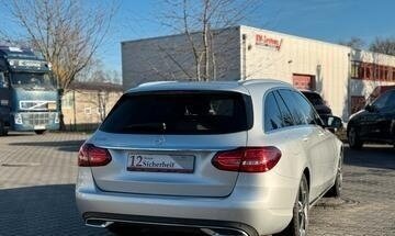 Mercedes-Benz C-Класс, 2021 год, 3 300 000 рублей, 5 фотография