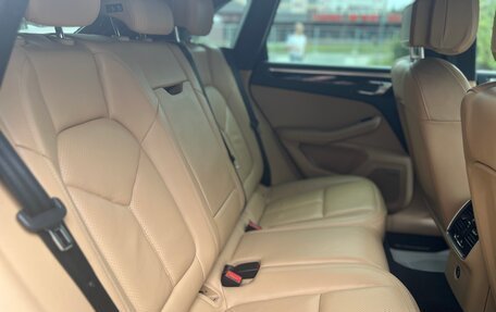 Porsche Macan I рестайлинг, 2018 год, 4 400 000 рублей, 5 фотография