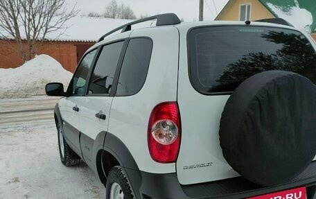 Chevrolet Niva I рестайлинг, 2016 год, 650 000 рублей, 4 фотография