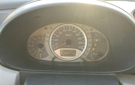 Nissan Almera Tino i, 2001 год, 300 000 рублей, 9 фотография