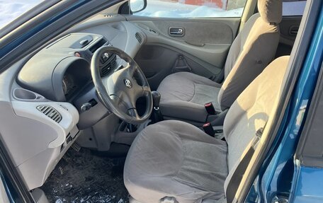 Nissan Almera Tino i, 2001 год, 300 000 рублей, 7 фотография