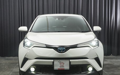 Toyota C-HR I рестайлинг, 2017 год, 1 787 000 рублей, 2 фотография
