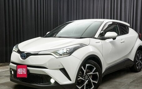 Toyota C-HR I рестайлинг, 2017 год, 1 787 000 рублей, 1 фотография