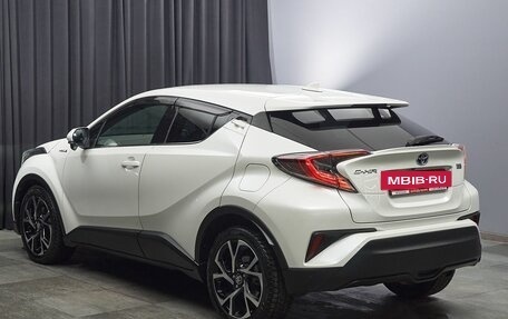 Toyota C-HR I рестайлинг, 2017 год, 1 787 000 рублей, 6 фотография