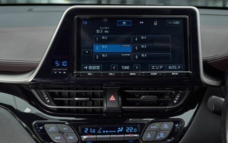 Toyota C-HR I рестайлинг, 2017 год, 1 787 000 рублей, 18 фотография