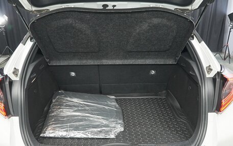 Toyota C-HR I рестайлинг, 2017 год, 1 787 000 рублей, 22 фотография