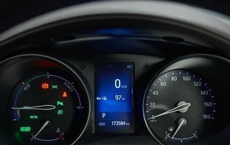 Toyota C-HR I рестайлинг, 2017 год, 1 787 000 рублей, 17 фотография