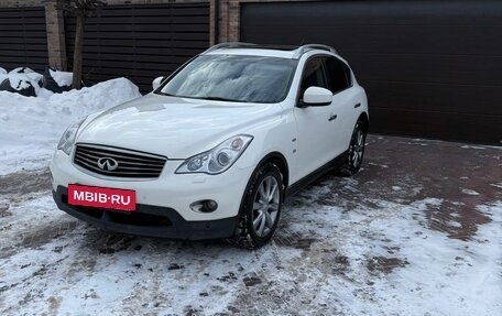 Infiniti QX50 I рестайлинг, 2013 год, 1 745 000 рублей, 2 фотография