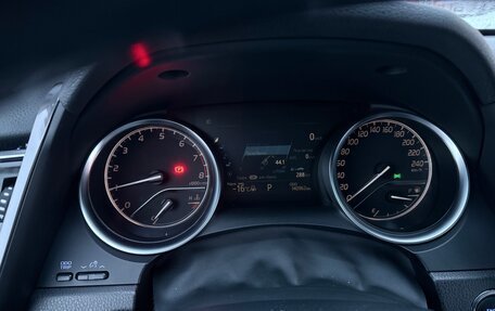 Toyota Camry, 2019 год, 3 000 000 рублей, 3 фотография