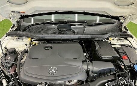 Mercedes-Benz GLA, 2018 год, 1 300 000 рублей, 16 фотография