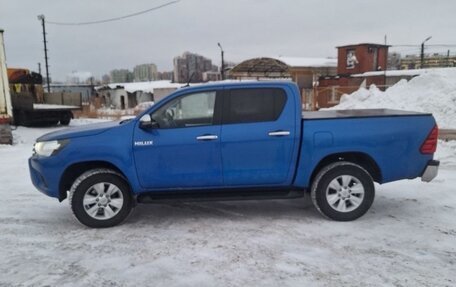 Toyota Hilux VIII, 2018 год, 2 900 000 рублей, 12 фотография