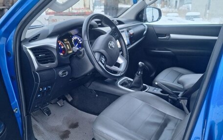 Toyota Hilux VIII, 2018 год, 2 900 000 рублей, 14 фотография